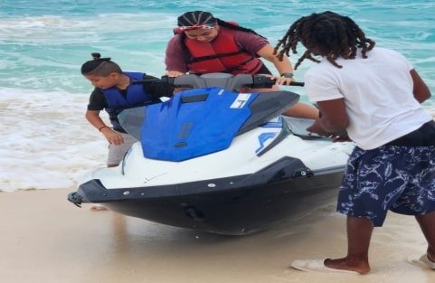 jet ski in Nassau